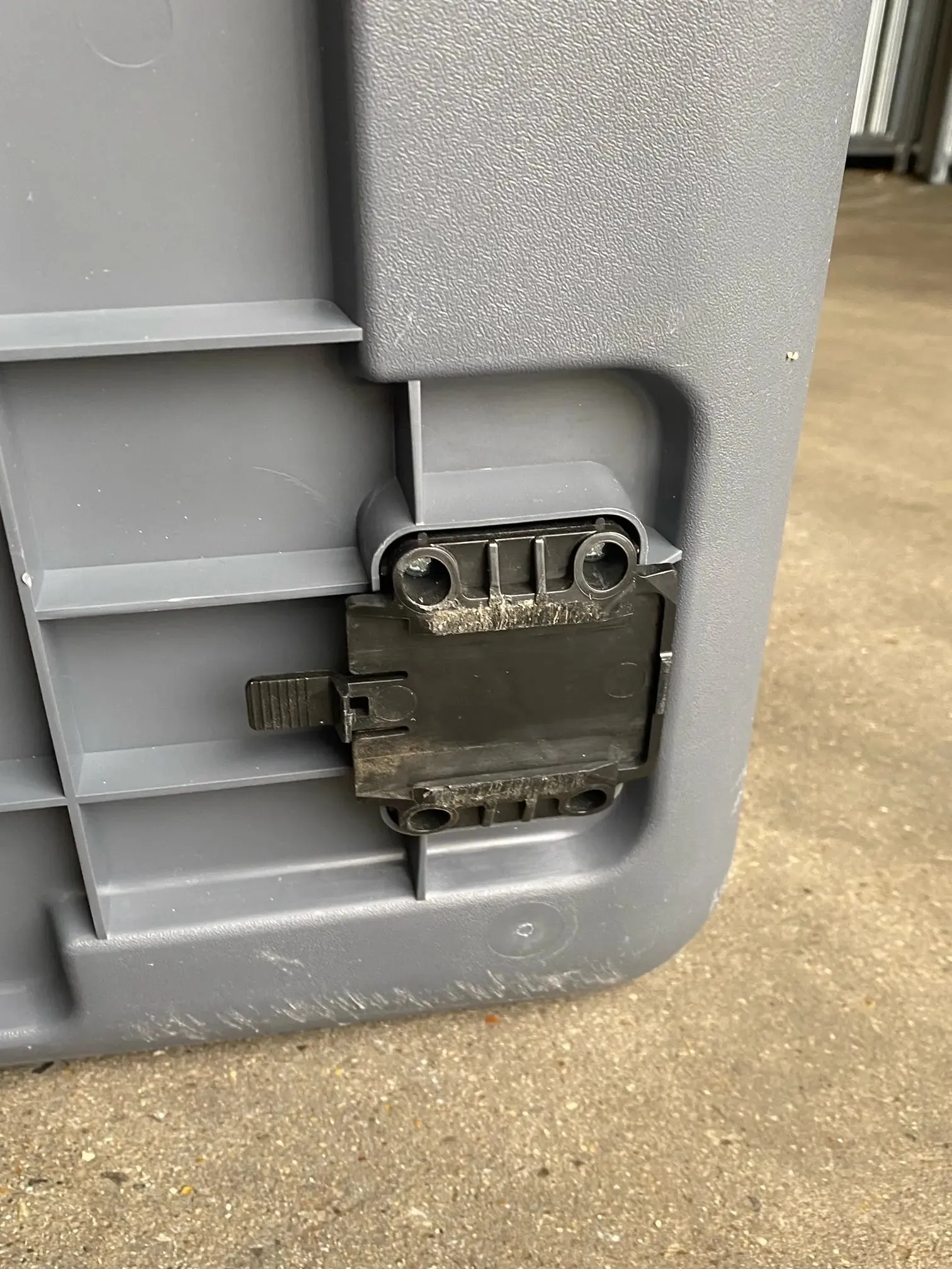 B-STOCK Giant L120 airline approved pet carrier